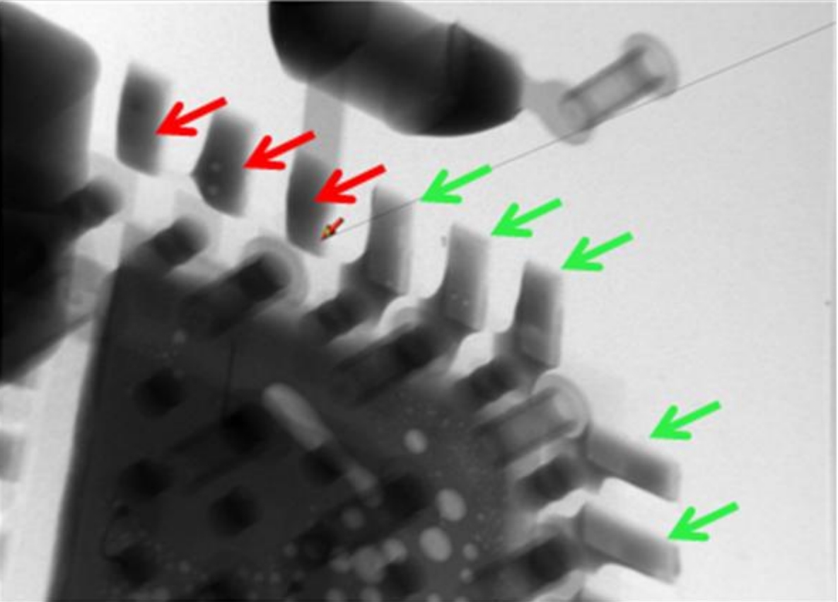 X射线视图下有缺陷的QFN器件-红色箭头所指位置